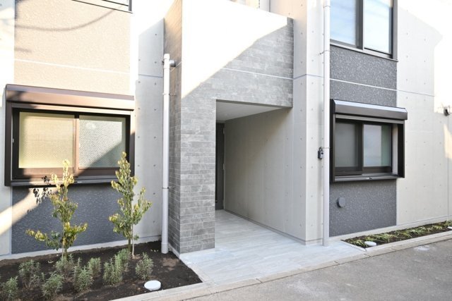 22/24 エントランス