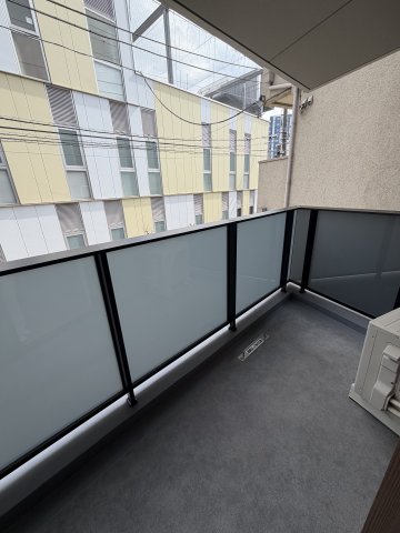 16/27 バルコニー