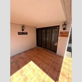 3/4 エントランス