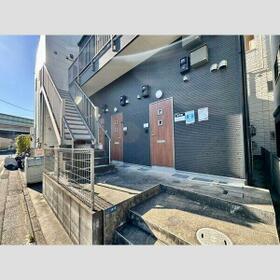 15/15 エントランス