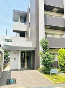 16/16 エントランス