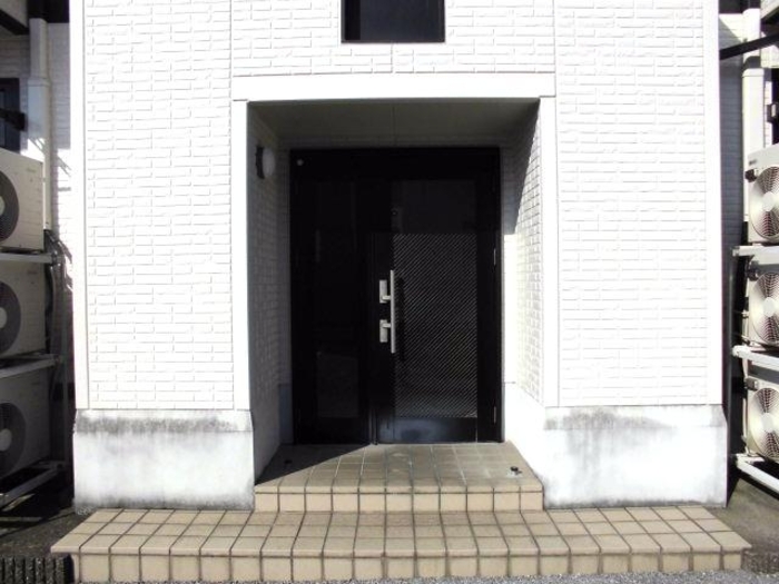 19/28 エントランス