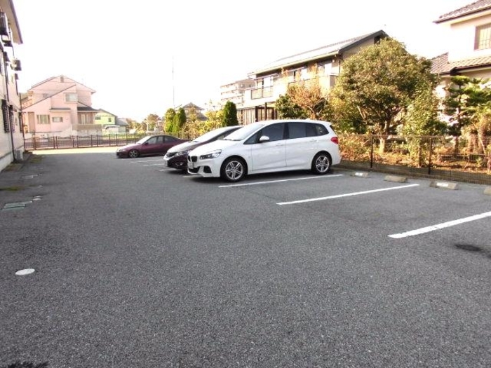 20/28 駐車場