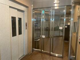 5/5 エントランス