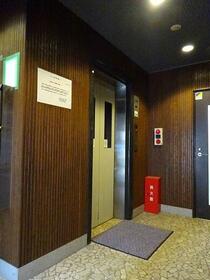 14/14 エントランス