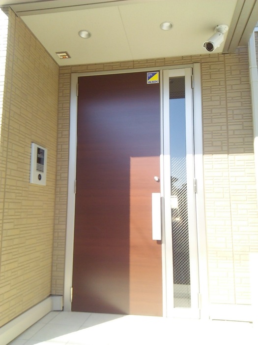 18/26 エントランス