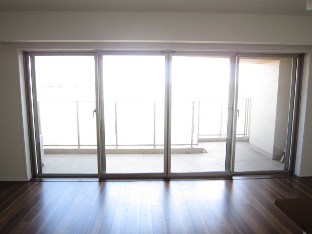 23/27 バルコニー