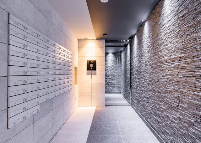 28/30 エントランス