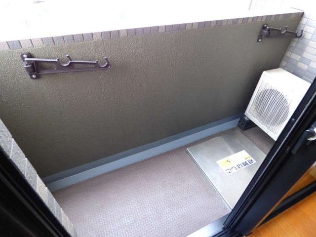 13/19 バルコニー