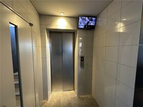 14/14 エントランス