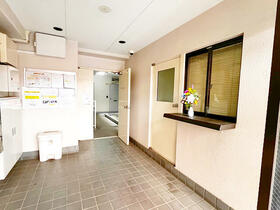 4/5 エントランス