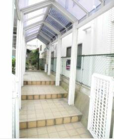 16/16 エントランス