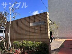 16/16 エントランス