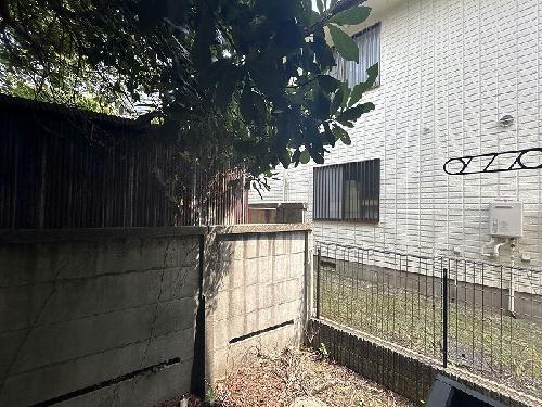 13/22 エントランス