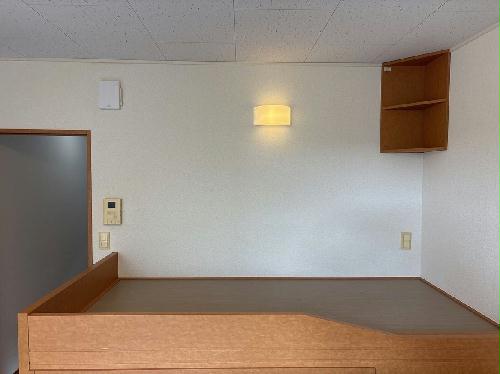 13/14 エントランス