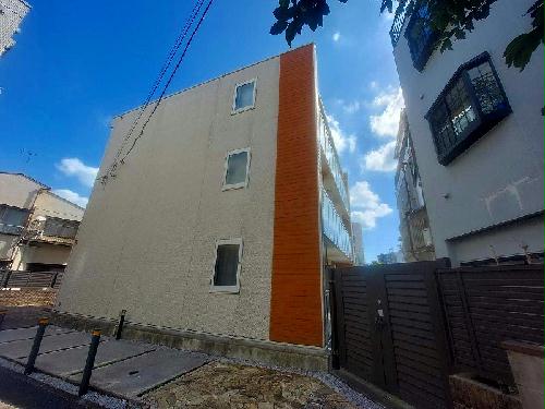 14/14 エントランス