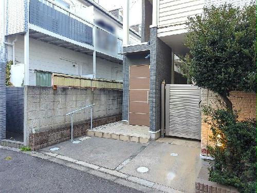 2/2 エントランス