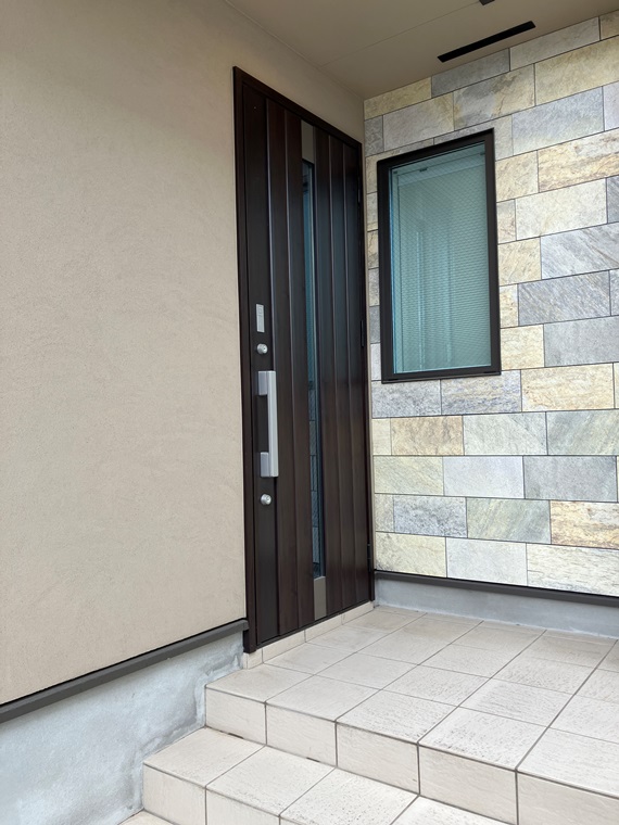 19/20 エントランス