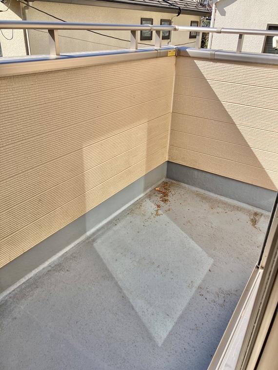 13/20 バルコニー