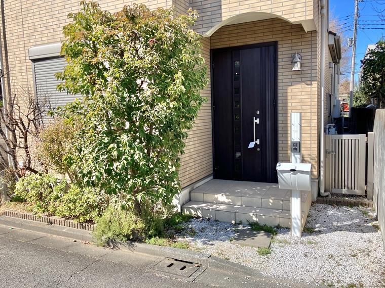 19/20 エントランス