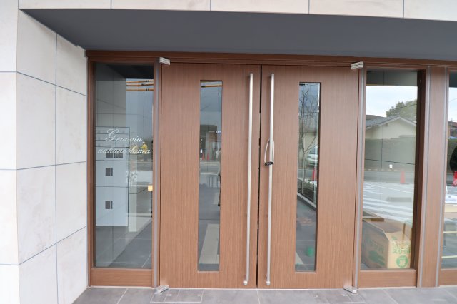 14/15 エントランス