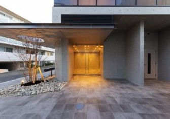 18/18 エントランス