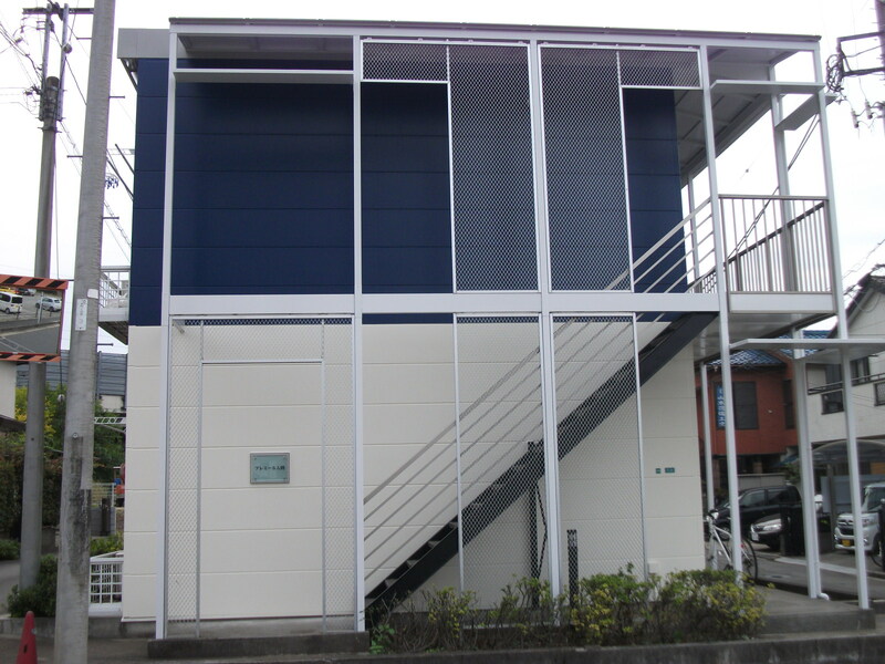 13/14 エントランス