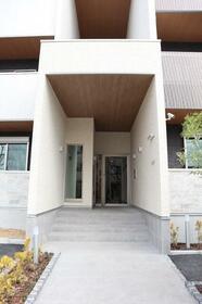 15/16 エントランス