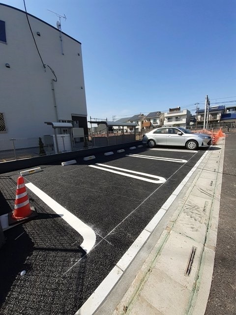 13/19 駐車場