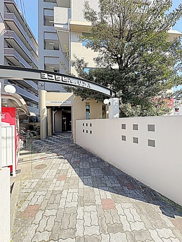 28/29 エントランス