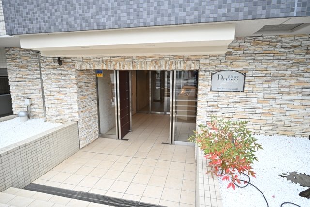 2/4 エントランス