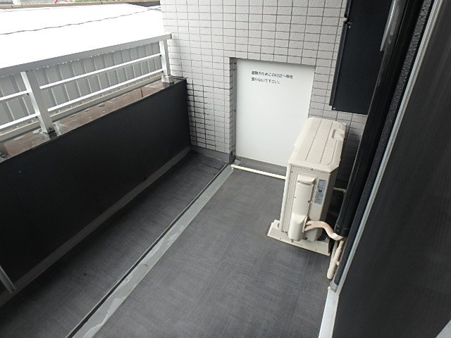 21/27 バルコニー