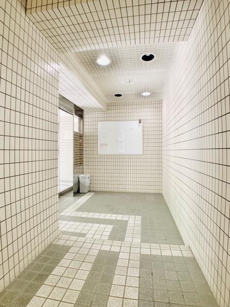 13/15 エントランス