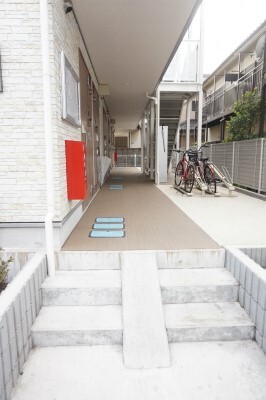 18/18 エントランス