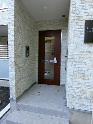 15/15 エントランス