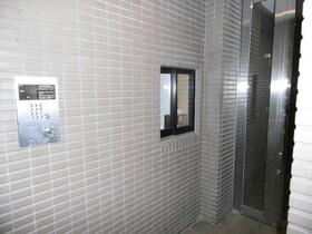 14/14 エントランス