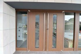 14/15 エントランス