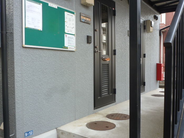 5/5 エントランス