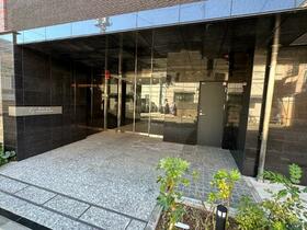 2/2 エントランス