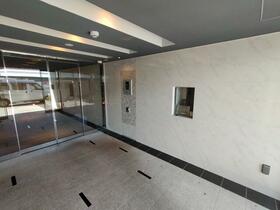 13/13 エントランス