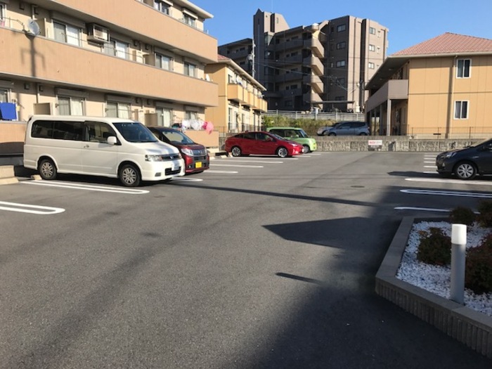 15/17 駐車場