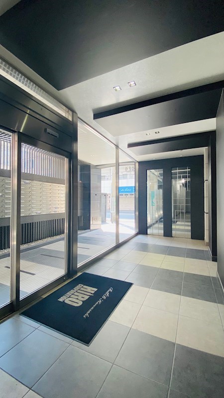 17/17 エントランス