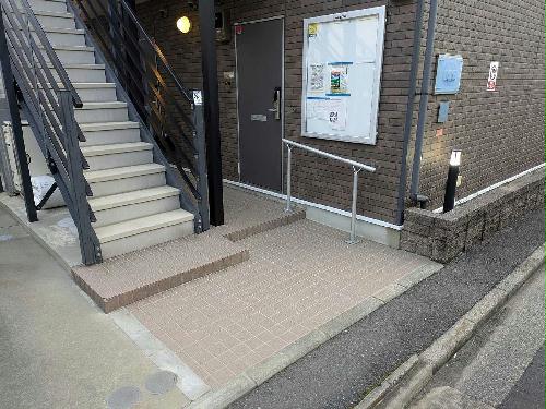 2/2 エントランス