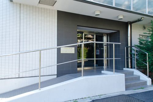 18/20 エントランス