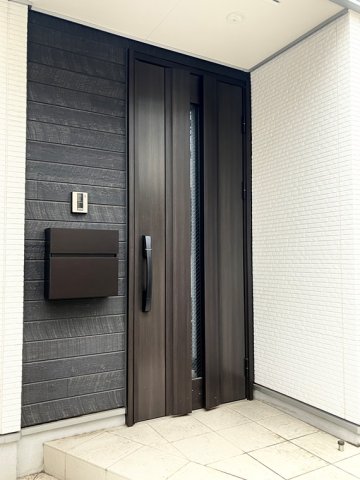 17/17 エントランス