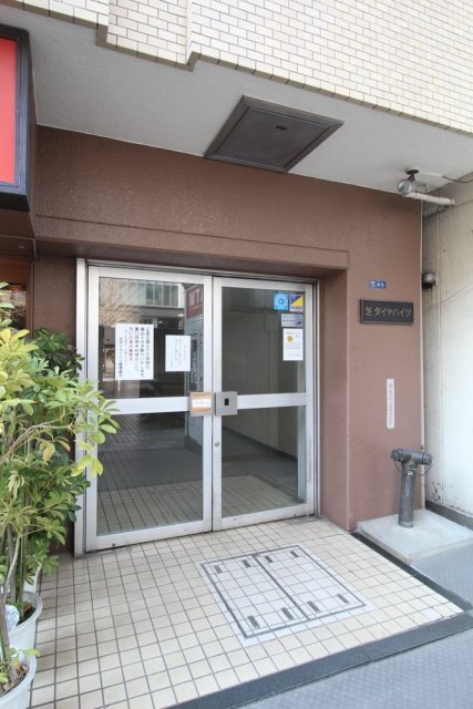 13/22 エントランス