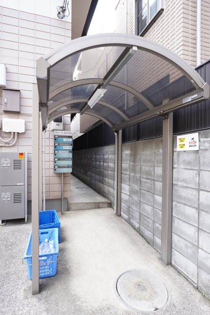 14/19 エントランス