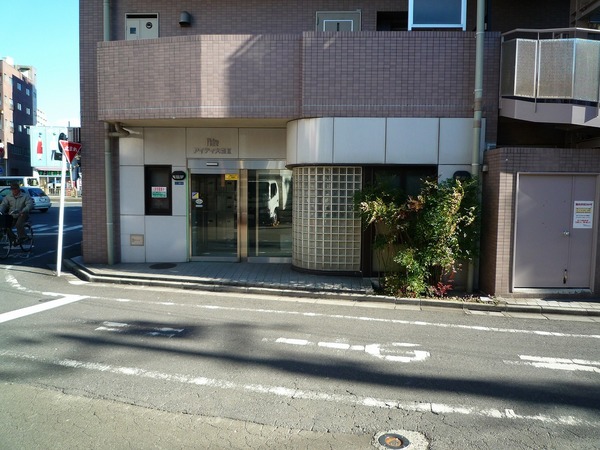 13/14 エントランス