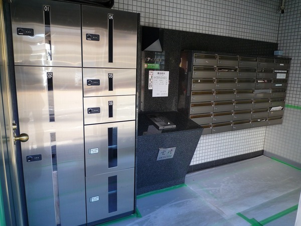 14/14 エントランス