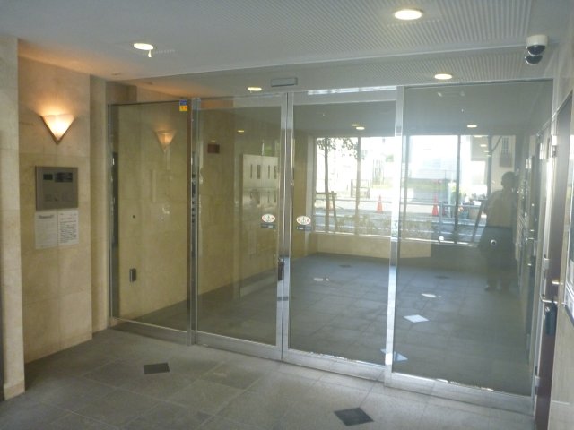 4/4 エントランス